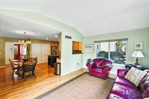 Living - 6556 Thistle Grv, Morrow, OH 45152 photo 4 of 4