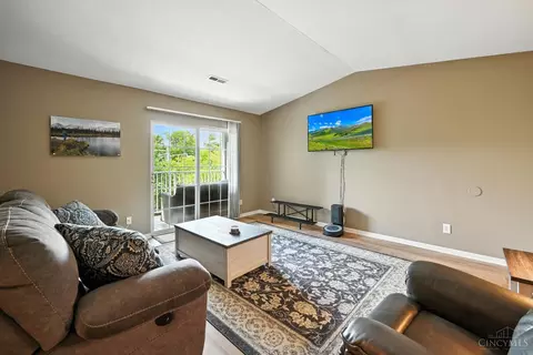 822 Compton Rd, Cincinnati, OH 45231 photo 4