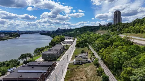 1928 Riverside Dr, Cincinnati, OH 45202 photo 6