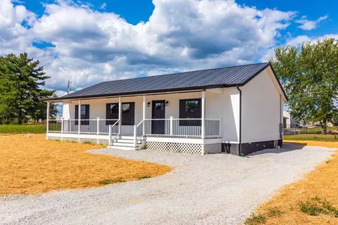95 Evergreen Dr, West Union, OH 45693