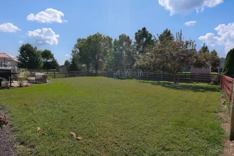 Exterior - 326 Rawling Dr, Harrison, OH 45030 photo 4 of 8