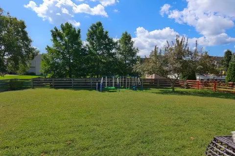 Exterior - 326 Rawling Dr, Harrison, OH 45030 photo 7 of 8