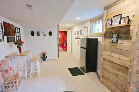 Entry Way - 326 Rawling Dr, Harrison, OH 45030 photo 3 of 3