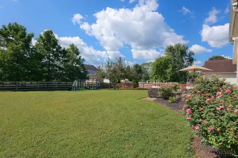 Exterior - 326 Rawling Dr, Harrison, OH 45030 photo 6 of 8