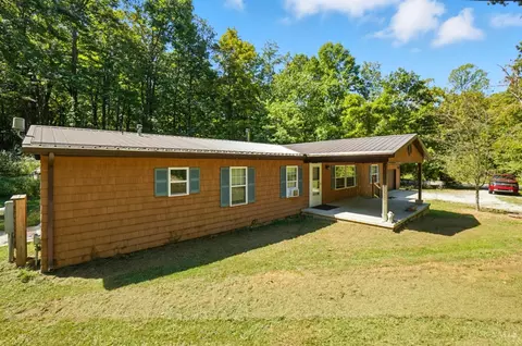 4698 Bennington Rd, Hillsboro, OH 45133