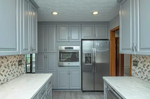Kitchen - 1320 Donson Cir, Kettering, OH 45459 photo 5 of 5