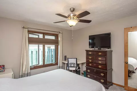 Bedroom - 1320 Donson Cir, Kettering, OH 45459 photo 2 of 6