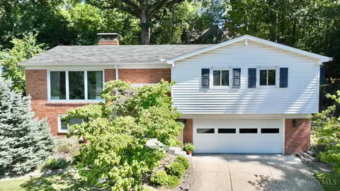 430 Heatherhill Ln, Cincinnati, OH 45206