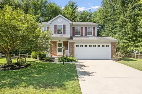 1511 Thornberry Rd, Amelia, OH 45102