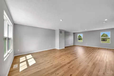 1499 Deters Dr, Harrison, OH 45030 photo 9