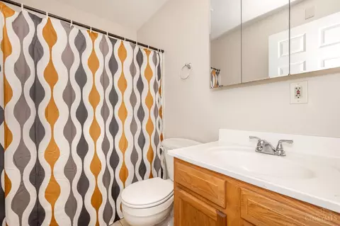 Bath - 2606 Kipling Ave, Cincinnati, OH 45239 photo 3 of 3