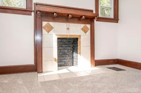 Living - 2606 Kipling Ave, Cincinnati, OH 45239 photo 5 of 6