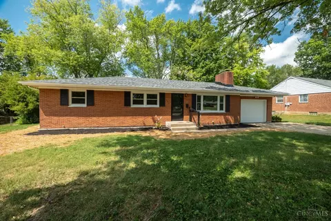 202 Loretta Dr, Middletown, OH 45044