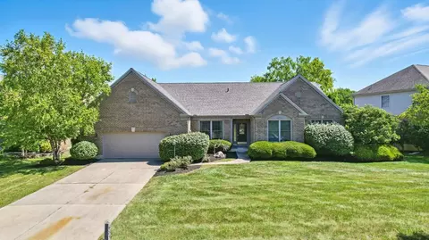 6831 Parklake Dr, Mason, OH 45040