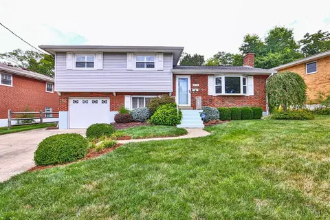 8934 Cherry Blossom Ln, Cincinnati, OH 45231