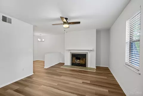 2230 Kemper Ln, Cincinnati, OH 45206 photo 12