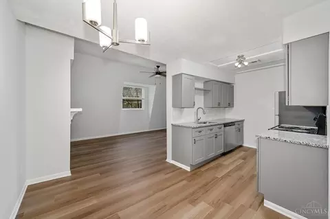 2230 Kemper Ln, Cincinnati, OH 45206 photo 18