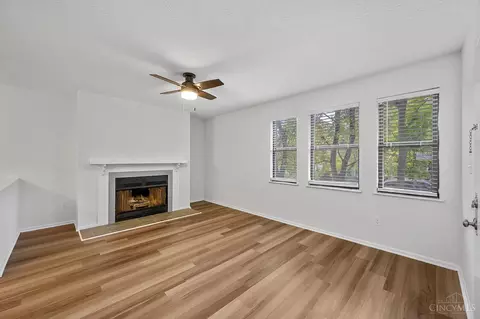 2230 Kemper Ln, Cincinnati, OH 45206 photo 11