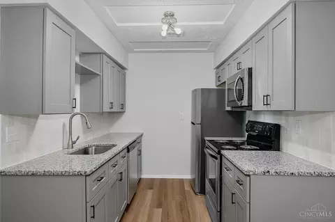 2230 Kemper Ln, Cincinnati, OH 45206 photo 20