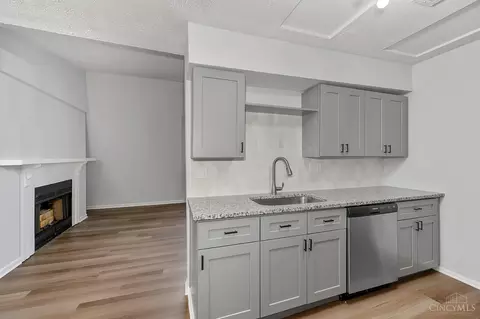 2230 Kemper Ln, Cincinnati, OH 45206 photo 21