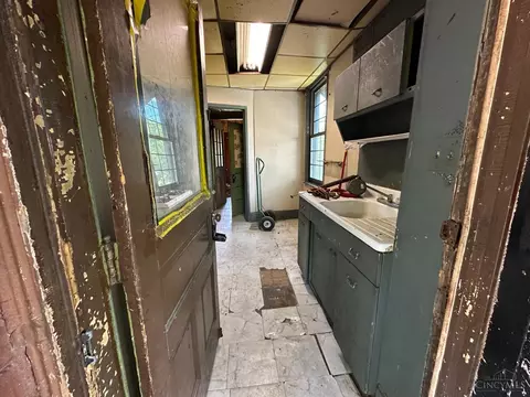 4080 Jerome Ave, Cincinnati, OH 45223 photo 14