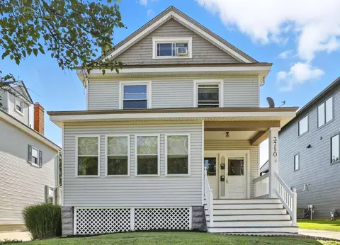 3710 Hyde Park Ave, Cincinnati, OH 45209