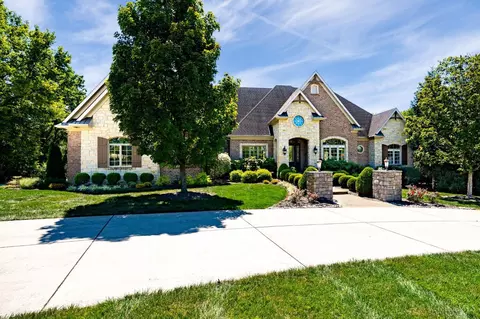 2185 Tanbark Trl, Sugarcreek Township, OH 45385