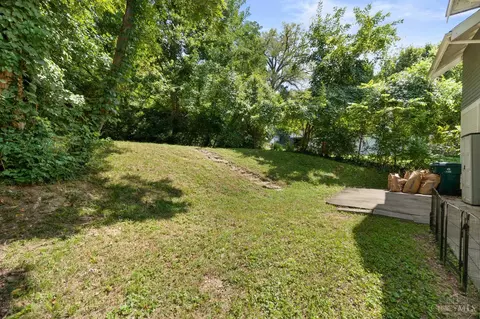 Exterior - 6164 Hillside Ave, Cincinnati, OH 45233 photo 2 of 4