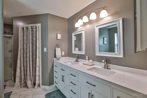Bath - 5069 Sullivans Ridge Dr, Morrow, OH 45152 photo 1 of 5