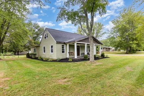 3513 St Rt 222, Batavia, OH 45103