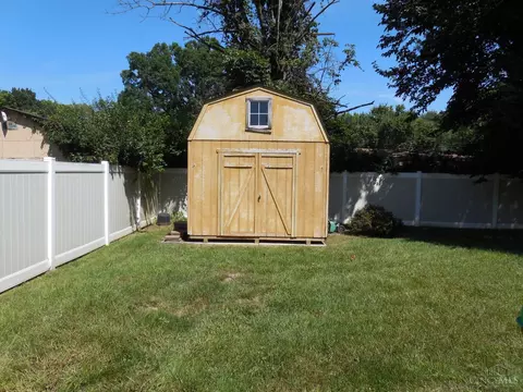 Exterior - 1372 Riviera Pl, Cincinnati, OH 45231 photo 2 of 14
