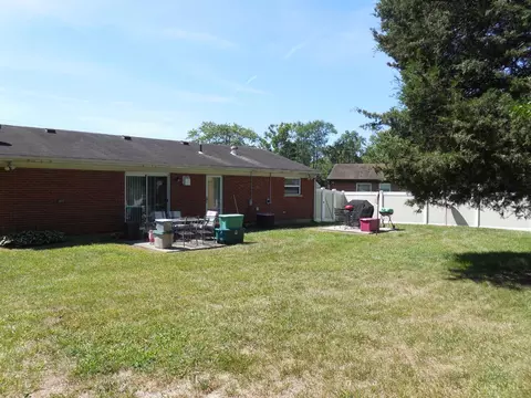 Exterior - 1372 Riviera Pl, Cincinnati, OH 45231 photo 8 of 14