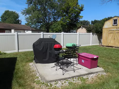 Exterior - 1372 Riviera Pl, Cincinnati, OH 45231 photo 5 of 14