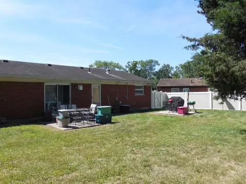 Exterior - 1372 Riviera Pl, Cincinnati, OH 45231 photo 9 of 14