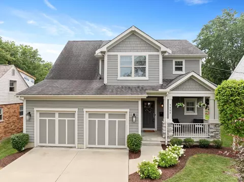 7905 Greenbriar Ln, Madeira, OH 45243