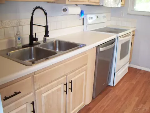 2555 John Gray Rd, Cincinnati, OH 45231 photo 11