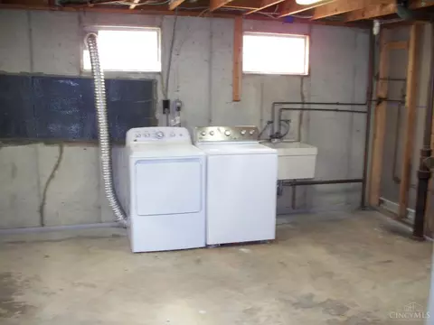 2555 John Gray Rd, Cincinnati, OH 45231 photo 25
