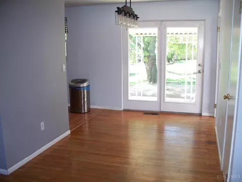 2555 John Gray Rd, Cincinnati, OH 45231 photo 7