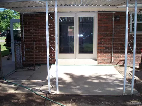 2555 John Gray Rd, Cincinnati, OH 45231 photo 3