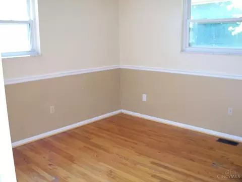 2555 John Gray Rd, Cincinnati, OH 45231 photo 8