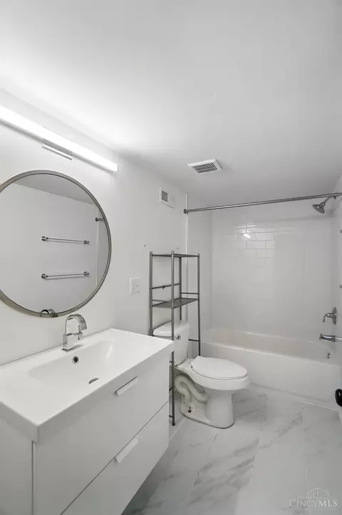 Bath - 5564 Moorehead St, Cincinnati, OH 45212 photo 2 of 2