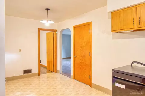 Entry Way - 464 Lenkenann Dr, Cincinnati, OH 45255 photo 1 of 1