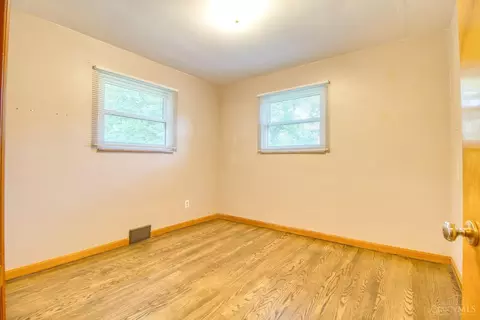 Bedroom - 464 Lenkenann Dr, Cincinnati, OH 45255 photo 3 of 6