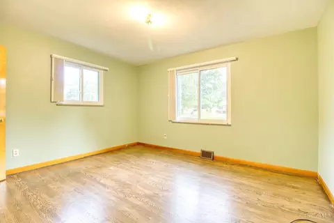 Bedroom - 464 Lenkenann Dr, Cincinnati, OH 45255 photo 5 of 6