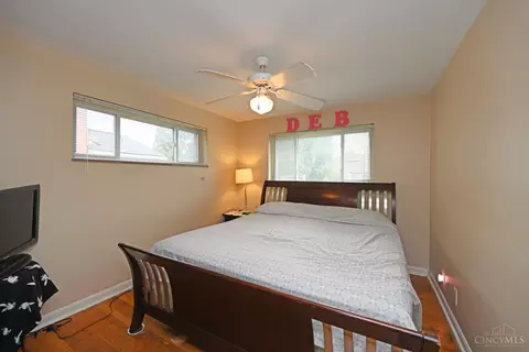 Bedroom - 2291 Deblin Dr, Cincinnati, OH 45239 photo 1 of 9