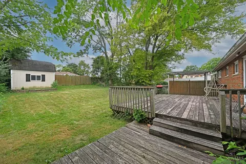 Exterior - 2291 Deblin Dr, Cincinnati, OH 45239 photo 4 of 11