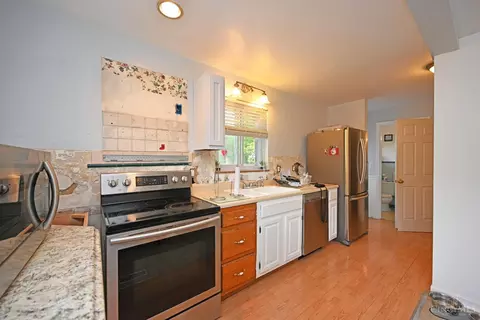 Kitchen - 2291 Deblin Dr, Cincinnati, OH 45239 photo 2 of 2