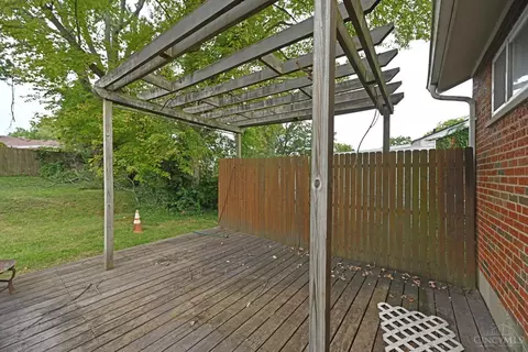 Exterior - 2291 Deblin Dr, Cincinnati, OH 45239 photo 6 of 11