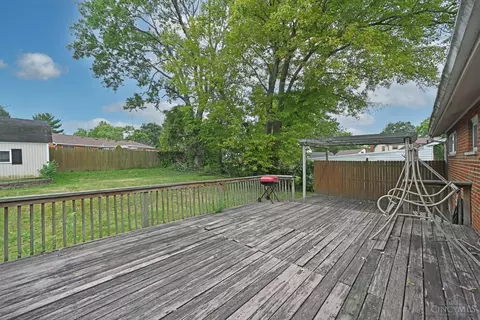 Exterior - 2291 Deblin Dr, Cincinnati, OH 45239 photo 3 of 11