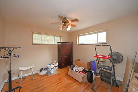 Bedroom - 2291 Deblin Dr, Cincinnati, OH 45239 photo 3 of 9